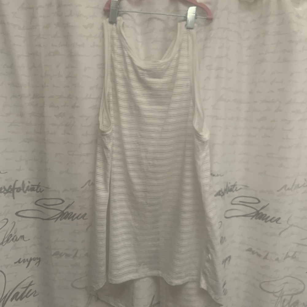 Lululemon white top